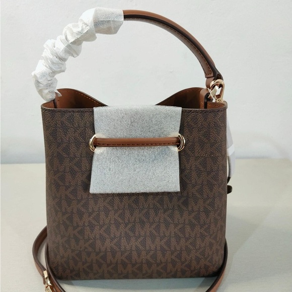 Mercer Small Logo Bucket Bag - Picture 2 of 5